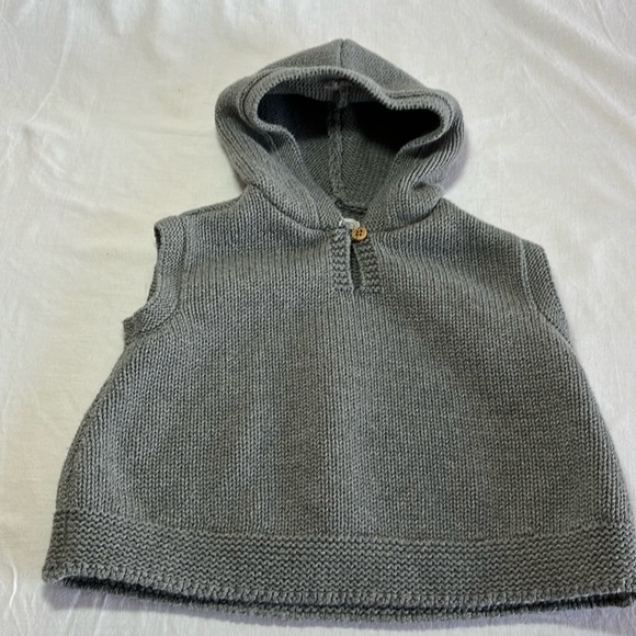 12M Little Planet organic knit vest - Picture 1 of 3